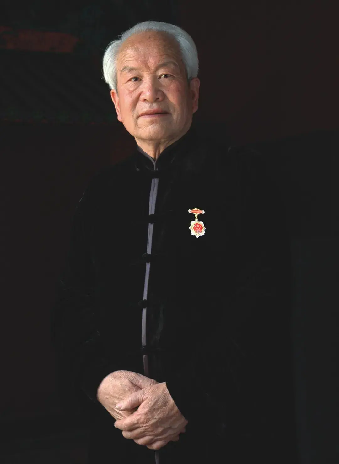 Portrait of Liang Yiquan (梁以全), archival material published with the 2026 obituary